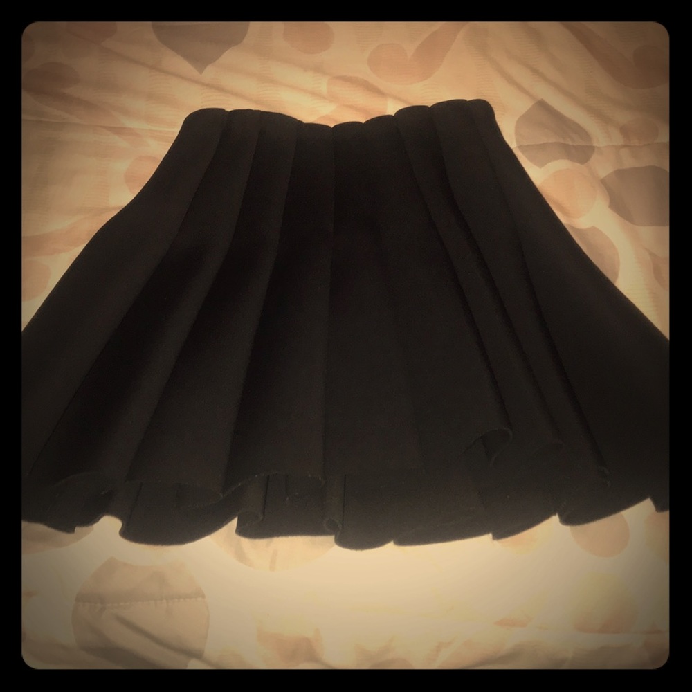 It’s a black Skirt